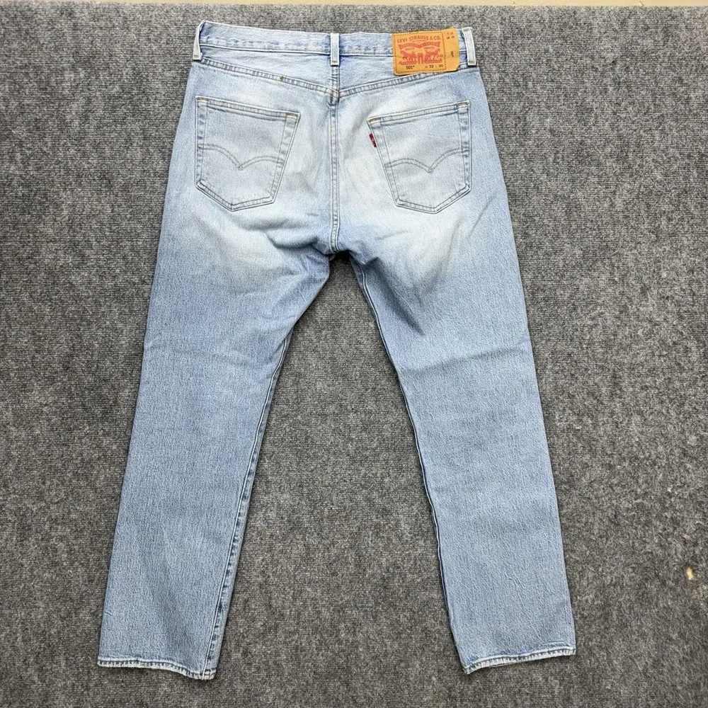 Levi's 501 straight leg buttonfly jeans men's size 32 32x30 faded